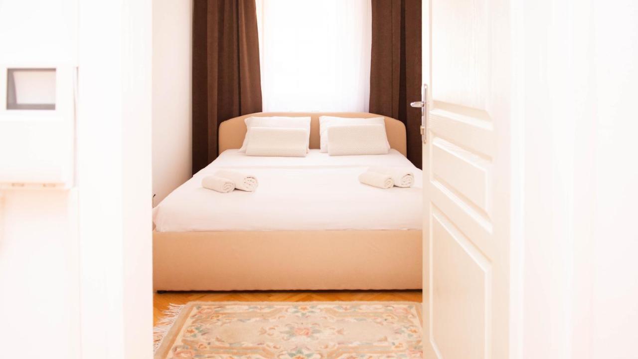 Ferienwohnung Beautiful Duplex In Heart Of Old Town - Free Parking SJJ Exterior foto