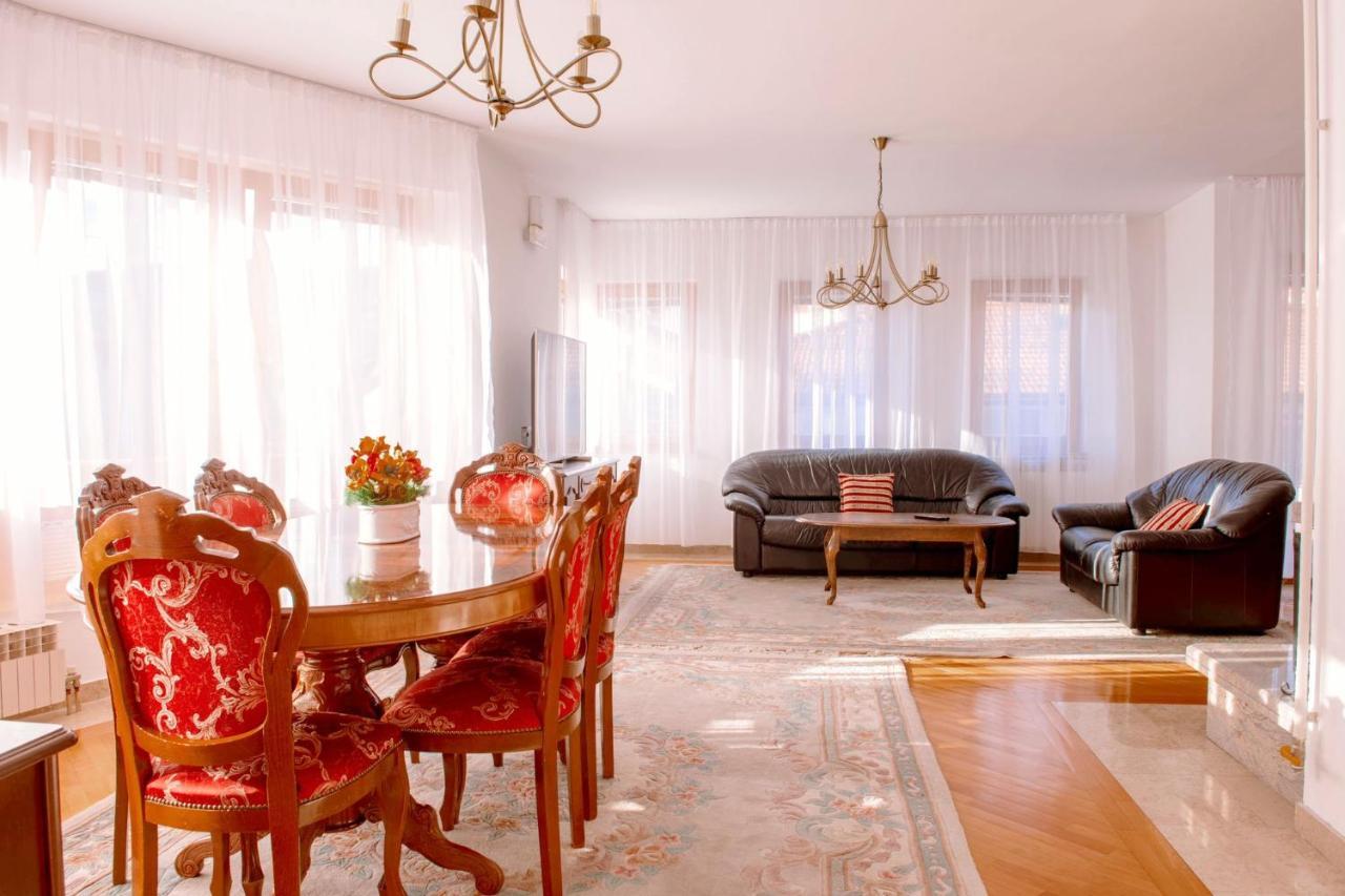 Ferienwohnung Beautiful Duplex In Heart Of Old Town - Free Parking SJJ Exterior foto